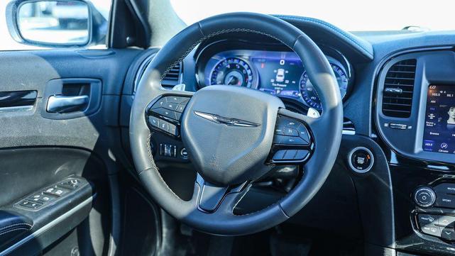 Photo of 2023 Bright White Clearcoat Chrysler 300