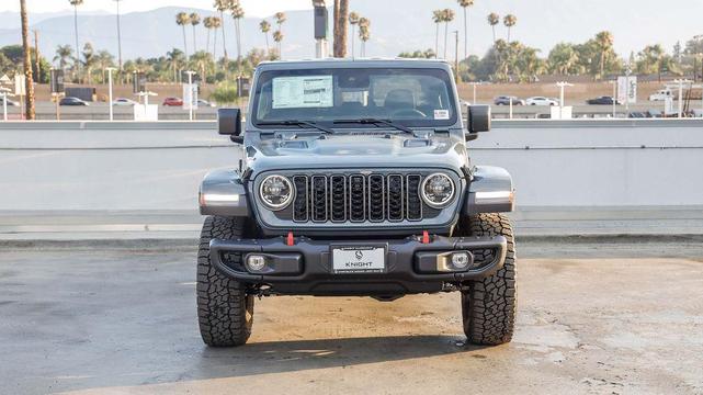 Photo of 2025 Anvil Clearcoat Jeep Gladiator