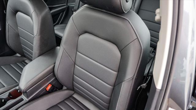 Photo of 2021 Grey Volkswagen Jetta