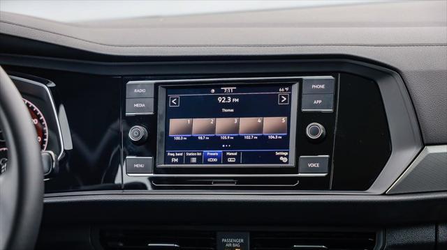 Photo of 2021 Grey Volkswagen Jetta