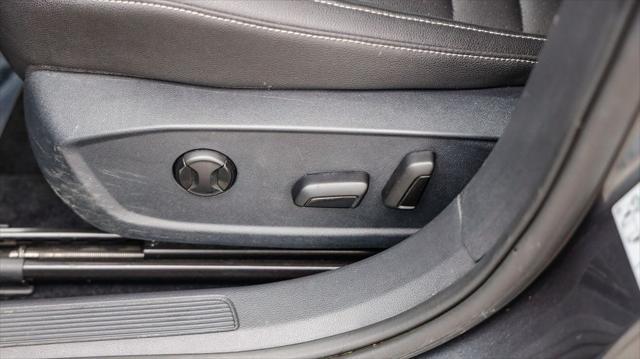 Photo of 2021 Grey Volkswagen Jetta
