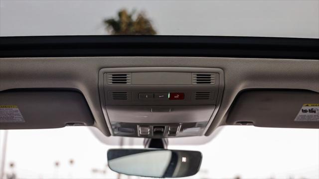 Photo of 2021 Grey Volkswagen Jetta
