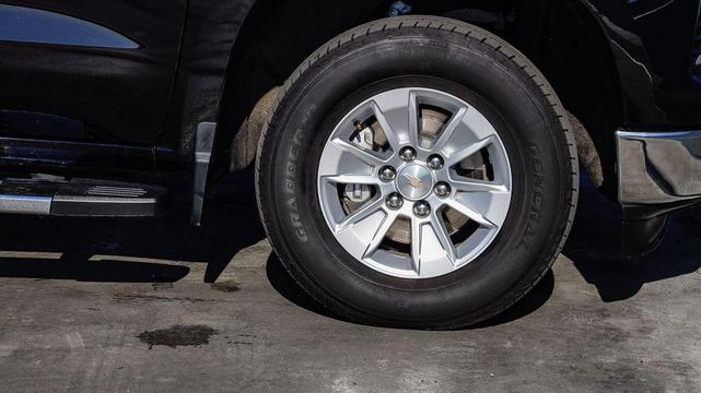Photo of 2024 Black Chevrolet Silverado 1500