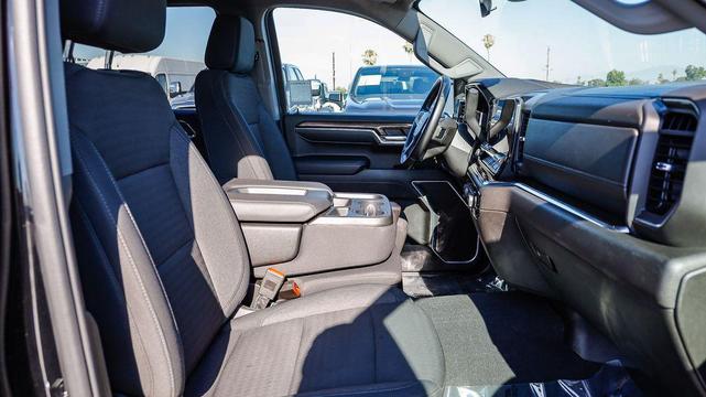Photo of 2024 Black Chevrolet Silverado 1500