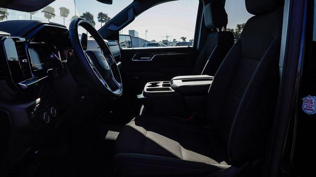 Photo of 2024 Black Chevrolet Silverado 1500