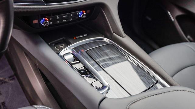 Photo of 2024 Summit White Buick Enclave