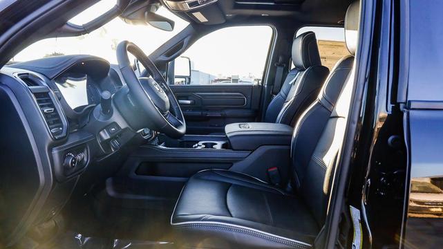 Photo of 2025 Diamond Black Crystal Pearlcoat RAM 2500