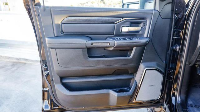 Photo of 2025 Diamond Black Crystal Pearlcoat RAM 2500