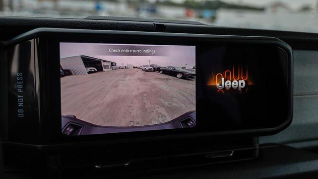 Photo of 2025 Black Clearcoat Jeep Gladiator