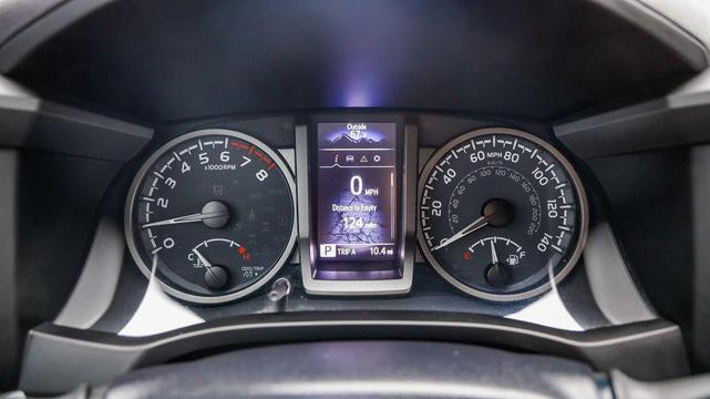 Photo of 2021 Super White Toyota Tacoma