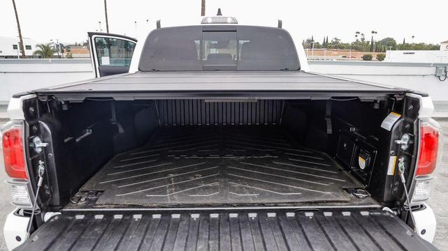 Photo of 2021 Super White Toyota Tacoma