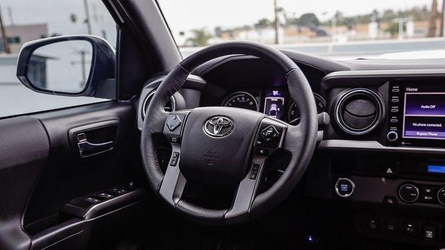 Photo of 2021 Super White Toyota Tacoma