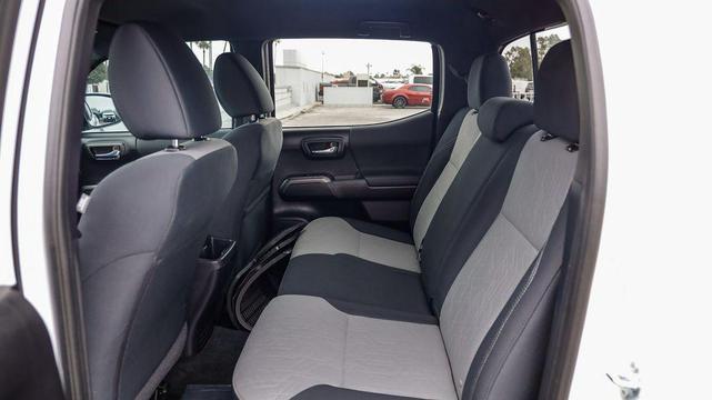 Photo of 2021 Super White Toyota Tacoma