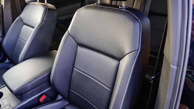 Photo of 2023 Deep Black Volkswagen Atlas Cross Sport
