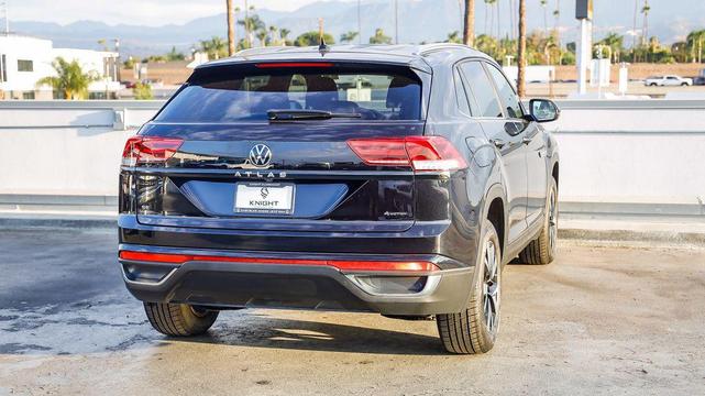 Photo of 2023 Deep Black Volkswagen Atlas Cross Sport