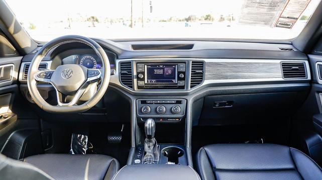 Photo of 2023 Deep Black Volkswagen Atlas Cross Sport
