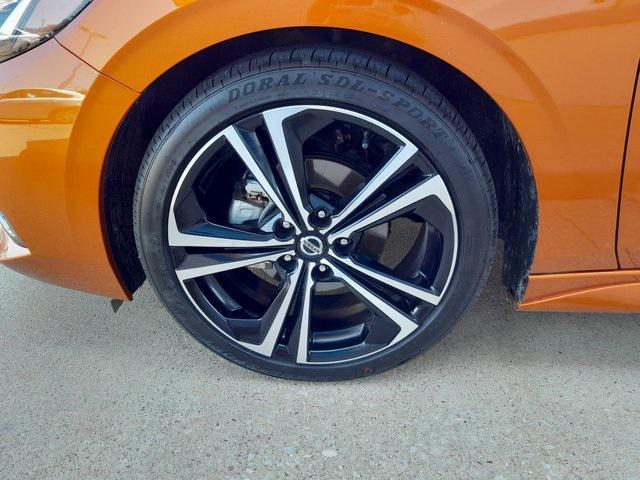 Photo of 2021 Monarch Orange/Super Black Nissan Sentra