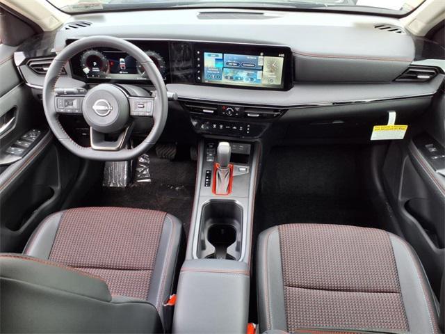 Photo of 2025 Super Black Nissan Kicks