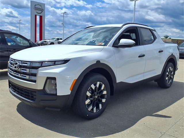 Photo of 2026 Atlas White Hyundai SANTA CRUZ