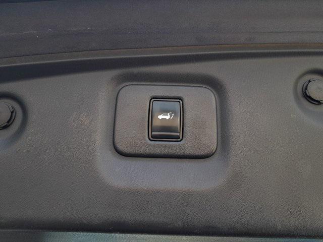 Photo of 2019 Gun Metallic Nissan Pathfinder