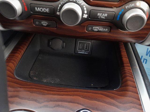Photo of 2019 Gun Metallic Nissan Pathfinder