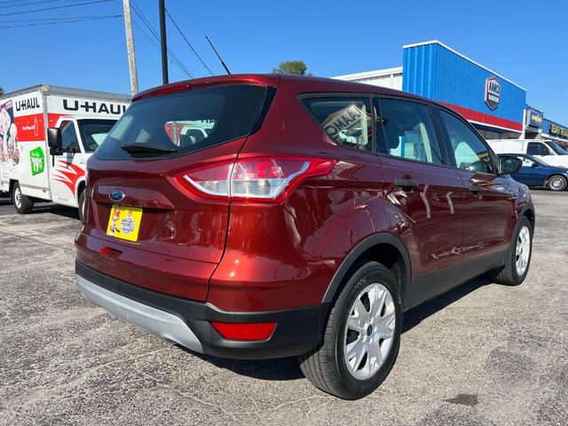 Photo of 2016 BURGUNDY Ford Escape