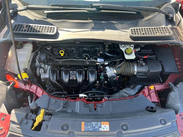 Photo of 2016 BURGUNDY Ford Escape