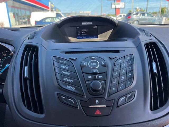 Photo of 2016 BURGUNDY Ford Escape