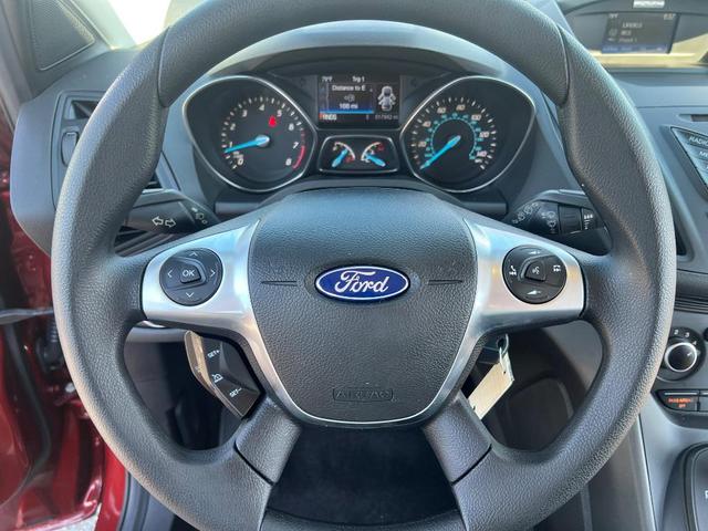 Photo of 2016 BURGUNDY Ford Escape