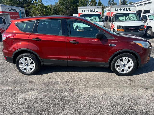 Photo of 2016 BURGUNDY Ford Escape