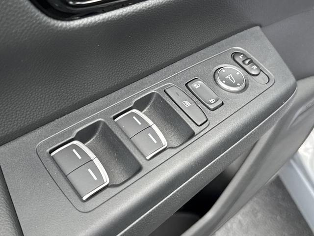 Photo of 2025 Urban Gray Pearl Honda CR-V