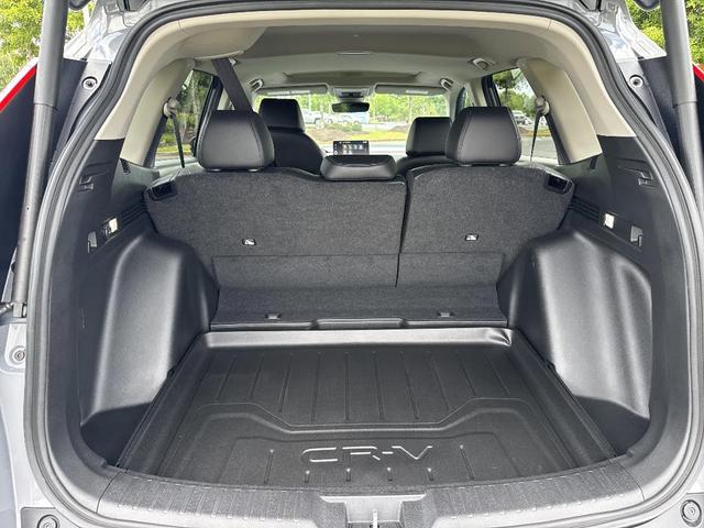 Photo of 2025 Urban Gray Pearl Honda CR-V