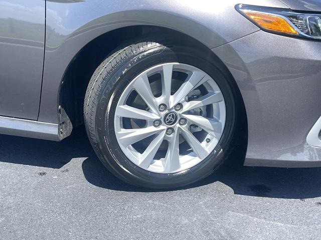 Photo of 2021 Predawn Gray Mica Toyota Camry