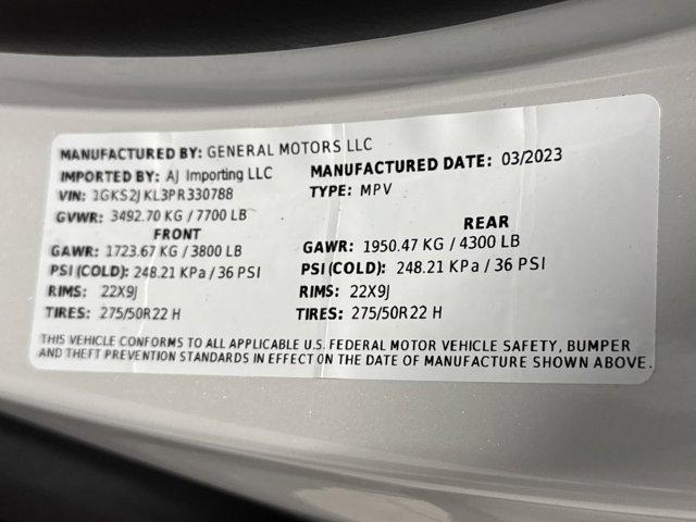 Photo of 2023 White Frost Tri-Coat GMC Yukon XL
