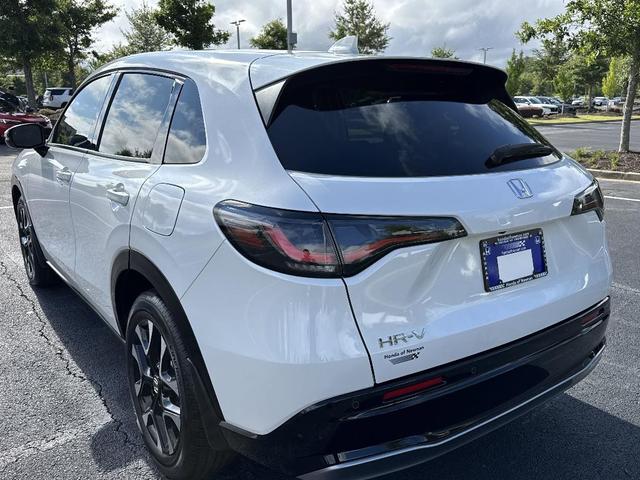 Photo of 2026 Platinum White Pearl Honda HR-V