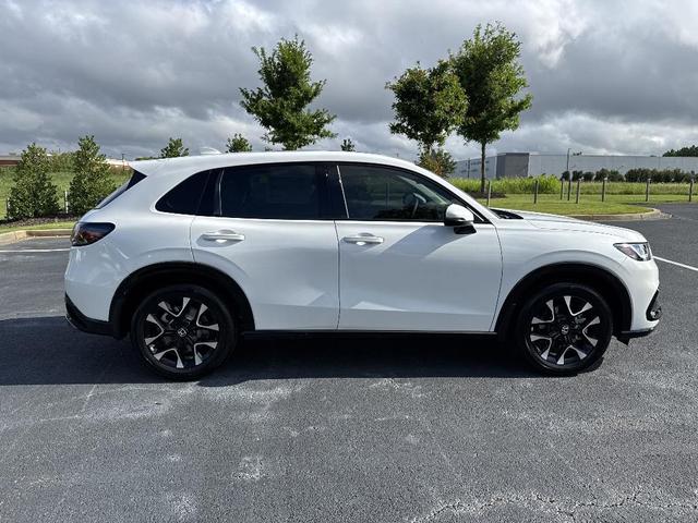 Photo of 2026 Platinum White Pearl Honda HR-V