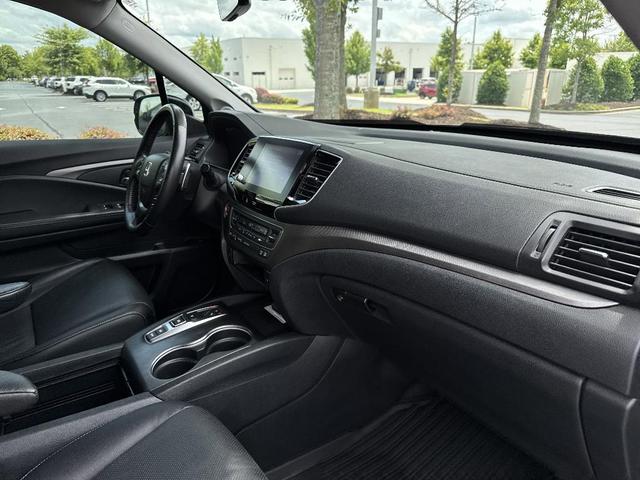Photo of 2023 Lunar Silver Metallic Honda Ridgeline