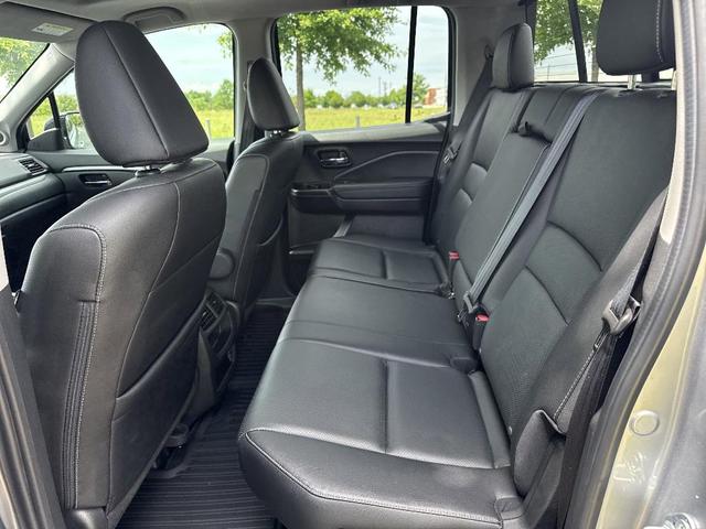 Photo of 2023 Lunar Silver Metallic Honda Ridgeline