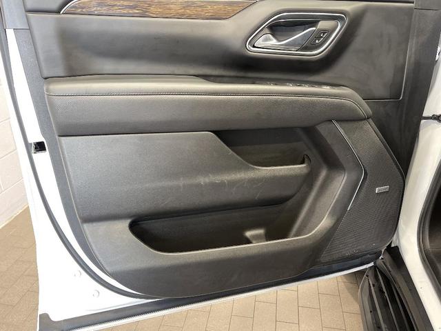 Photo of 2023 Summit White Chevrolet Suburban