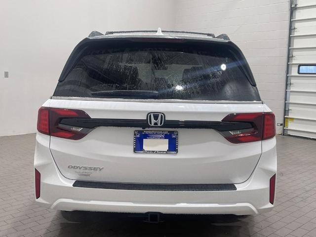 Photo of 2025 Platinum White Pearl Honda Odyssey