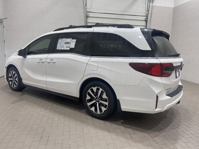 Photo of 2025 Platinum White Pearl Honda Odyssey