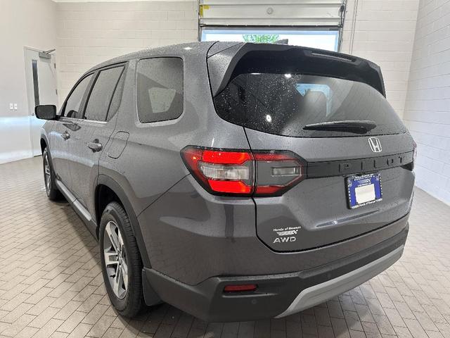 Photo of 2025 Modern Steel Metallic Honda Pilot