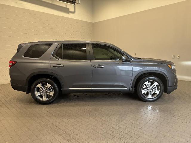 Photo of 2025 Modern Steel Metallic Honda Pilot