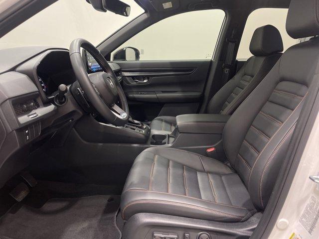 Photo of 2025 Platinum White Pearl Honda CR-V Hybrid