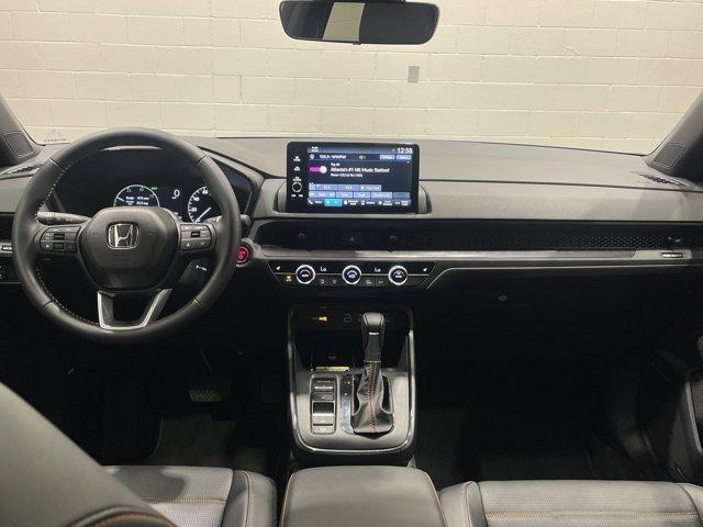 Photo of 2025 Platinum White Pearl Honda CR-V Hybrid