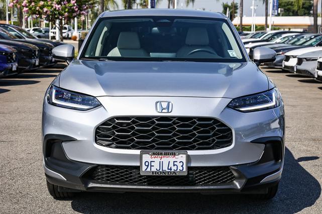 Photo of 2023 Lunar Silver Metallic Honda HR-V
