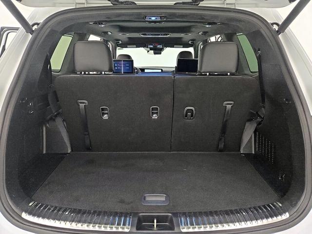 Photo of 2023 White Kia Telluride
