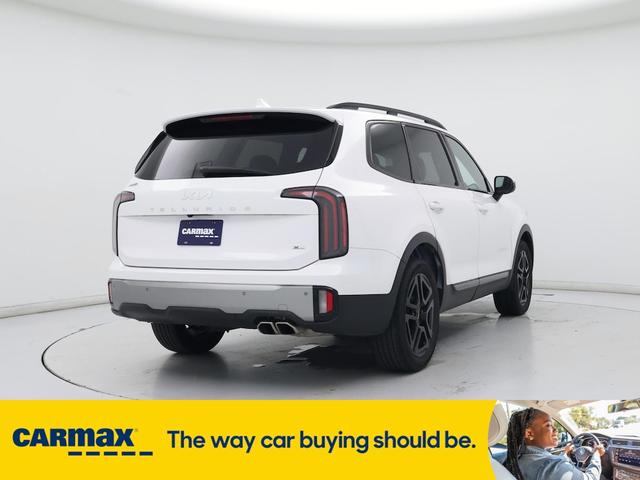 Photo of 2023 White Kia Telluride