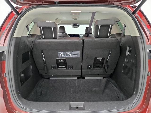 Photo of 2023 Red Kia Carnival