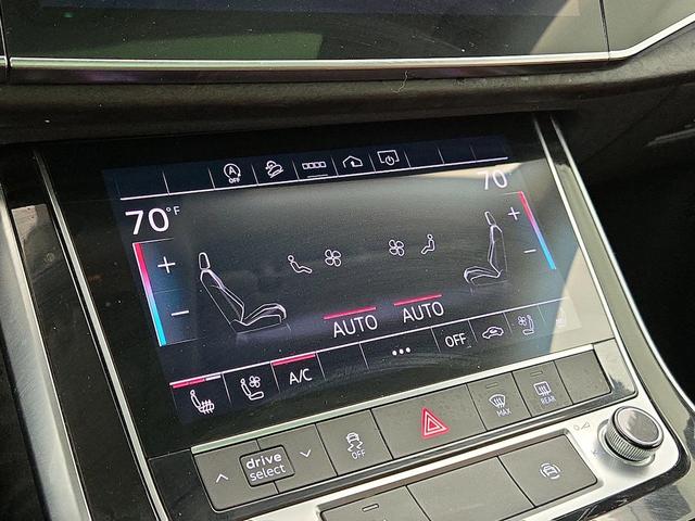 Photo of 2022 Black Audi Q8